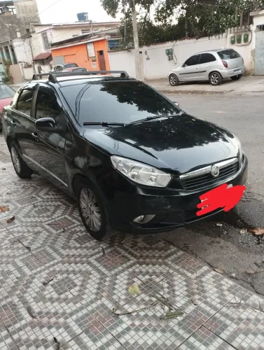 Fiat Grand Siena Essence 1.6 Flex 16V 2013