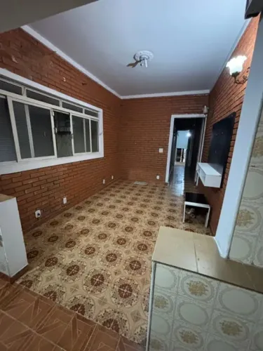 Casa comercial para locação em Sorocaba-SP na Vila Trujillo: 3 quartos, 1 suíte, 1 sala, 2