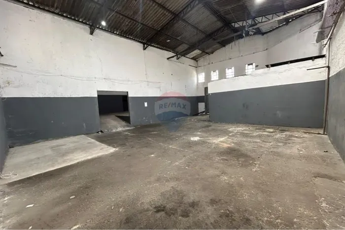 Galpão Industrial ZUP 1 em Capuava | 500 m² Construídos | Pé-Direito de até 9 m | 180 KVA