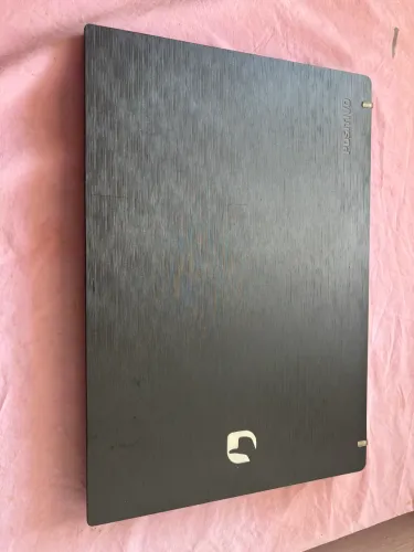 Notebook semi novo