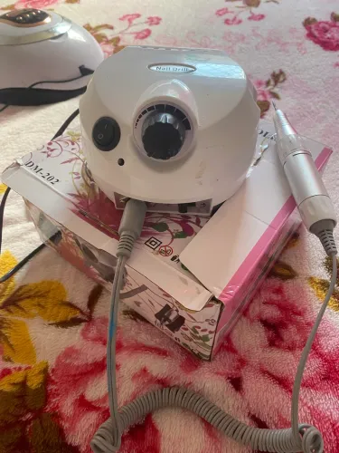 Cabine e motor para unhas