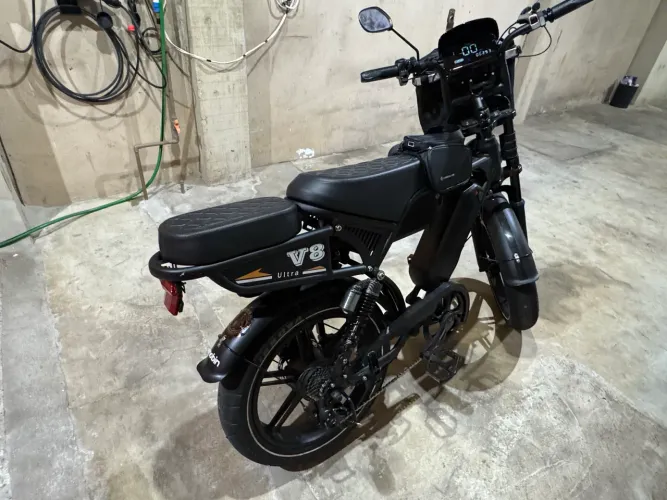 Vendo bicicleta elétrica V8 Ultra;