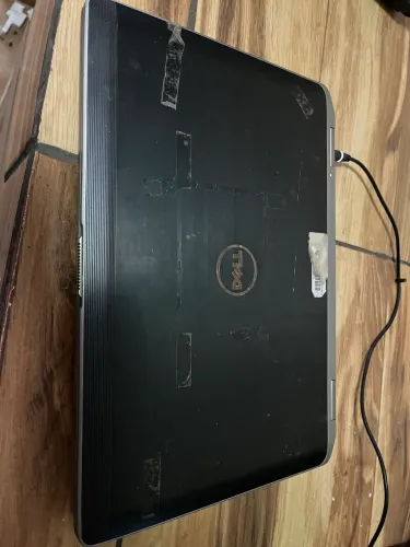 notebook Dell Latitude c/ defeito 
