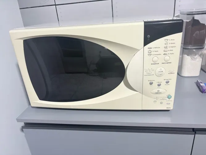 Micro-ondas Electrolux, 27 litros, 220V
