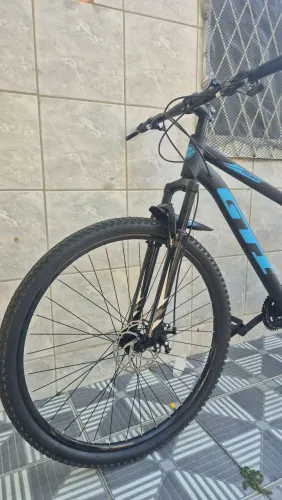 Bicicleta GTI, nova, pouquíssimo andada, preta