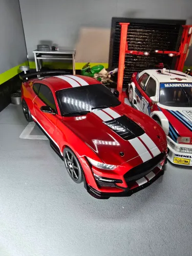 Miniatura Mustang solido 1/18