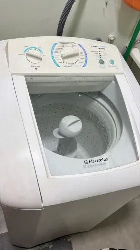 Vendo máquina de lavar com defeito