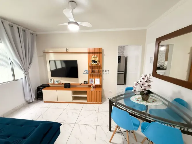 Apartamento à venda na Guilhermina em Praia Grande com 2 quartos, 1 vaga e 56m²