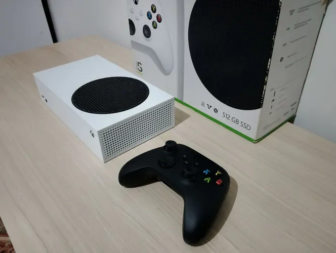Xbox Series S - em excelente estado!