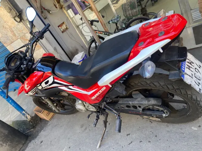 Bros 160
