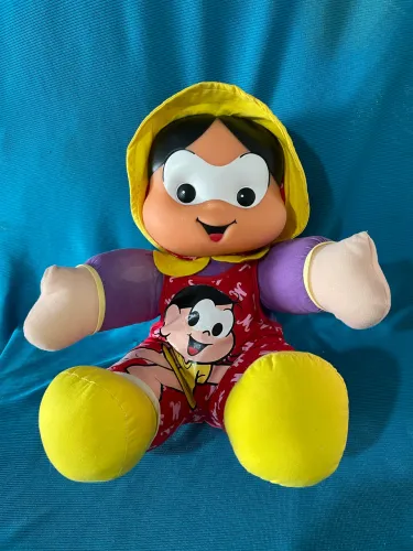 Boneca Magali com corpo em tecido e carinha em vinil