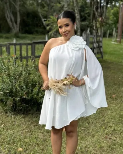 Vestido branco para casamento civil, chá revelação ou chá de fralda 