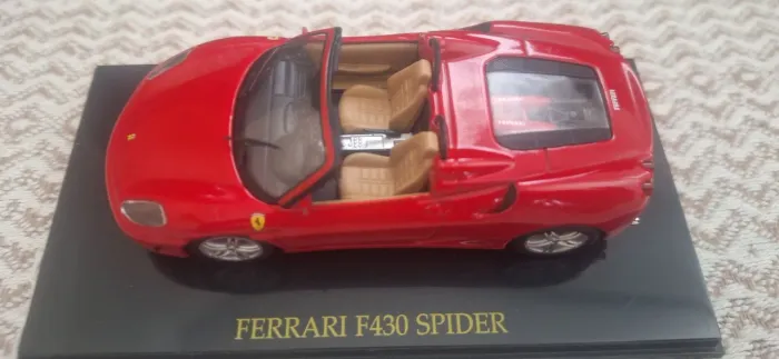 Miniatura Ferrari Spider