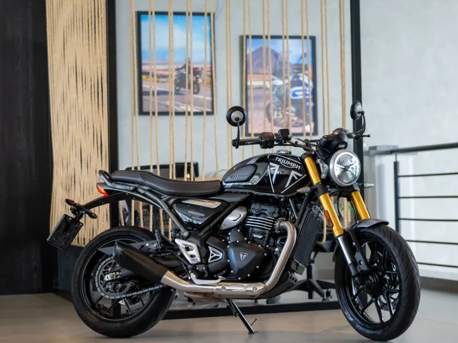 TRIUMPH SPEED 400 2025
