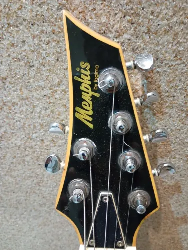 Guitarra Memphis Tagima