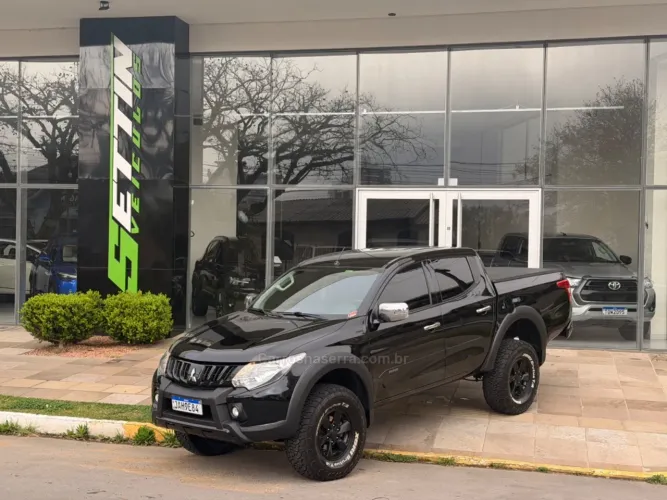 Mitsubishi L200 Tri. S. Outd. Plus 2.4 4X4 Die. AUT 2021