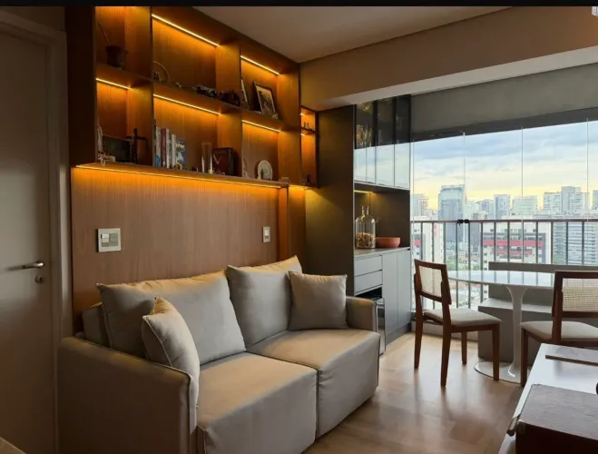 Sofá novo retrátil (4 meses de uso)