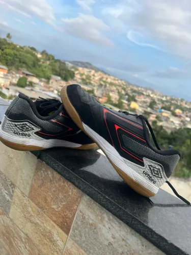Chuteira umbro Pro