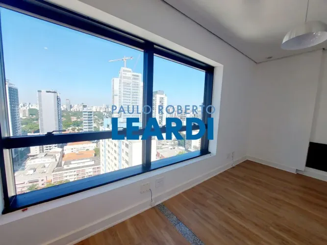CONJ. COMERCIAL - PINHEIROS - SP