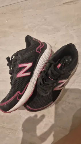 Tênis New Balance feminino - tamanho 36