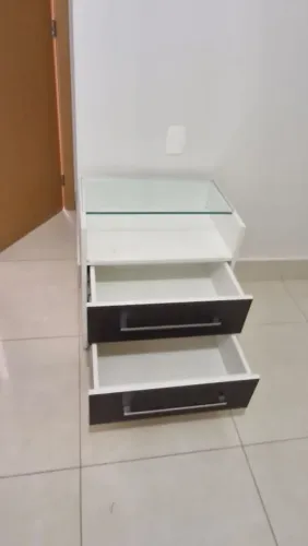 Criado mudo de cabeceira 