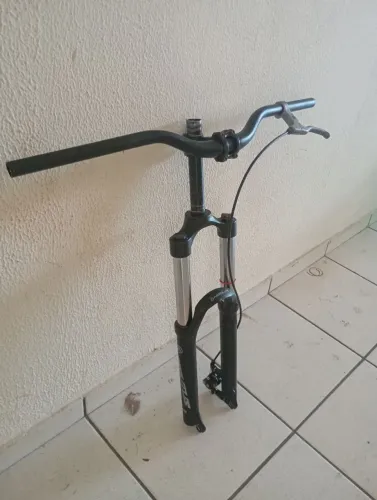 suspensão absolute brutus fr aro 26 com guidão, avanço e freio mecânico