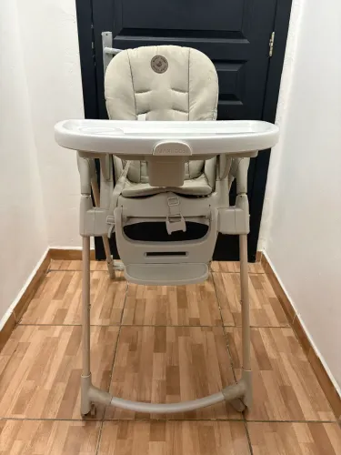 Cadeira de alimentação 