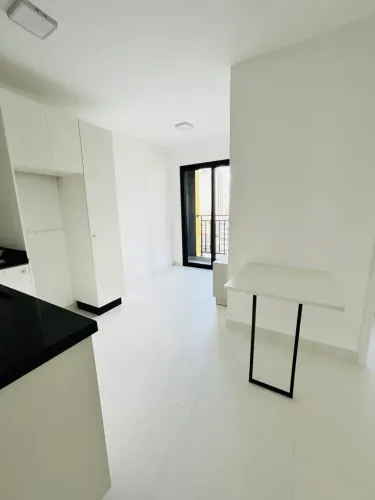 Primeira locação | 2 quartos semi-mobiliado no Centro  perto do HC, UFPR e Santa Casa