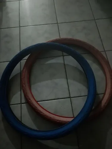 Vendo pneu flame colorido aro 26 por 150 reais