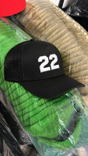 Boné 22