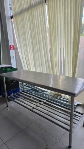Mesa de inox