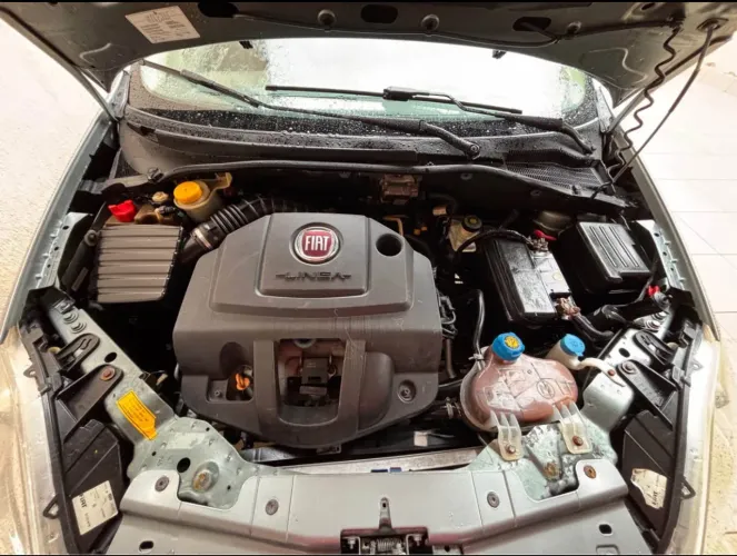 Fiat Linea 1.9/ HLX 1.9/ 1.8 Flex 16V 4P 2010