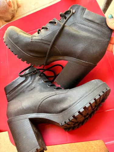 Bota Via Marte Original Preta Tratorada Salto Alto - Nº 38