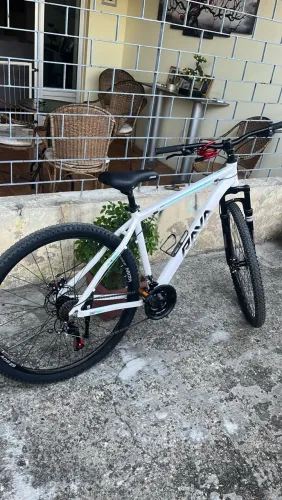 Bicicleta MTB Aro 29 RAVI - Branca | 21v | Freio a Disco | Seminova