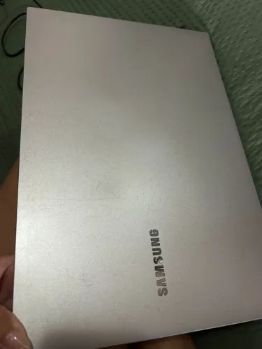 Samsung Book E20