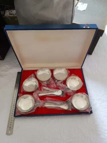Conjunto para sobremesa doze peças, em prata 90, acondicionado em caixa original