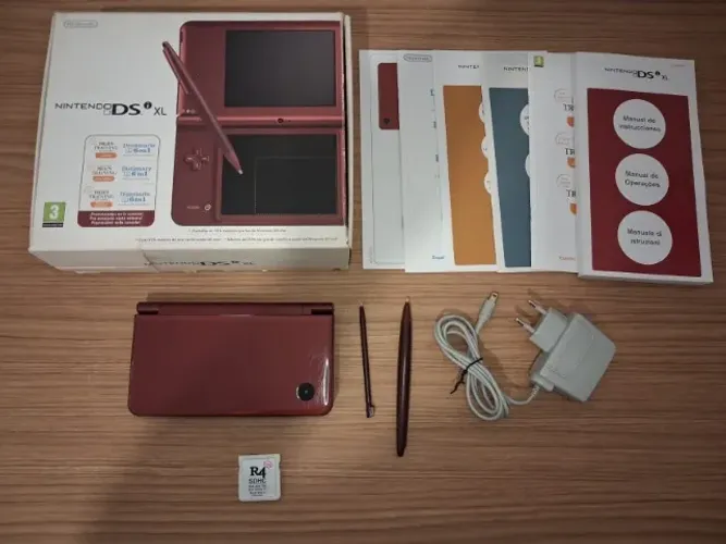 Nintendo DSi XL completo na caixa em excelente estado
