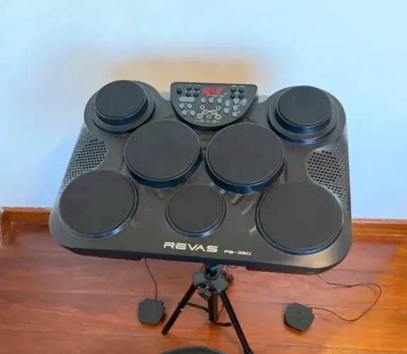 Bateria eletrônica Revas PB350 com tripé