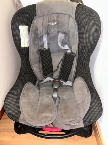 Cadeirinha para bebê e criança de carro