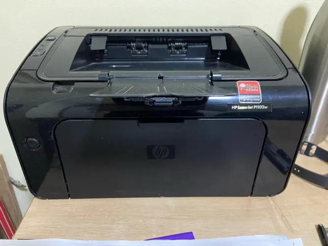 Impressora HP LaserJet P1102w
