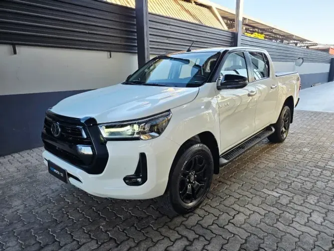 Toyota Hilux CD SRX 4X4 2.8 TDI 16V Diesel Aut. 2024