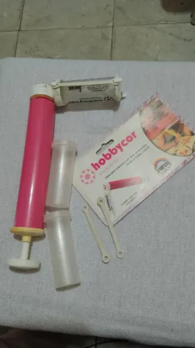 Desapego: Kit Confeitaria com 40 Bases de Isopor + Utensílios Profissionais