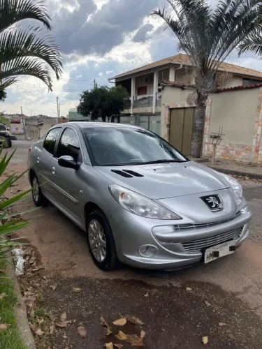 Peugeot 207 Sedan Passion XS 1.6 Flex 16V 4P AUT 2012