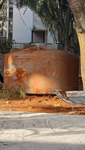 Caixa de agua 5 mil litros usada