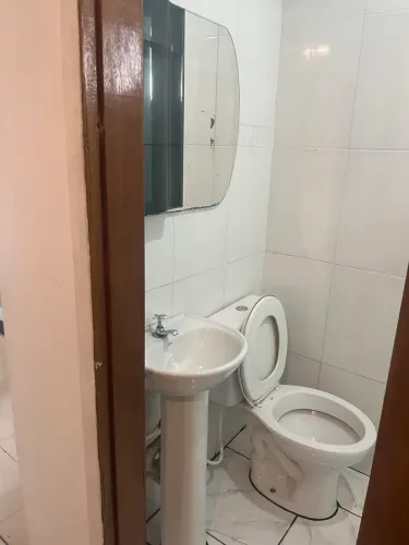 Alugo kitnet Novo Mundo