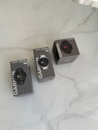 Garmin forerunner 165 e Garmin forerunner 570