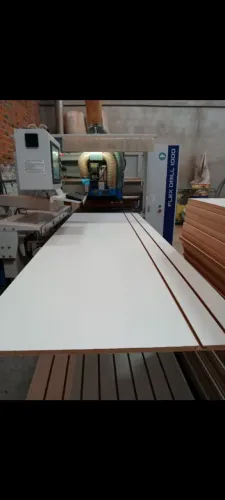 Painel canaletado