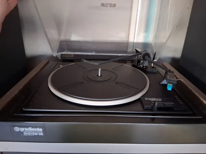 Toca disco gradiente s96 funcionando precisa de limpeza