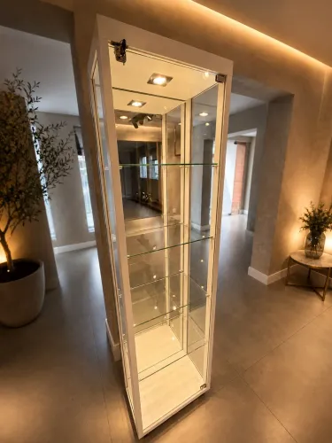 Vitrine expositora premium branca led