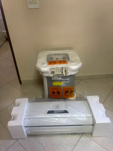 Ar-Condicionado Split Electrolux 9.000 BTUs Quente/Frio
